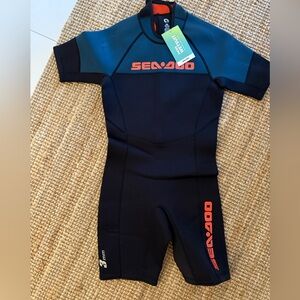 Sea-Doo Wetsuit for men! Brand new with tags. 3mm escape shorter suit. Size med